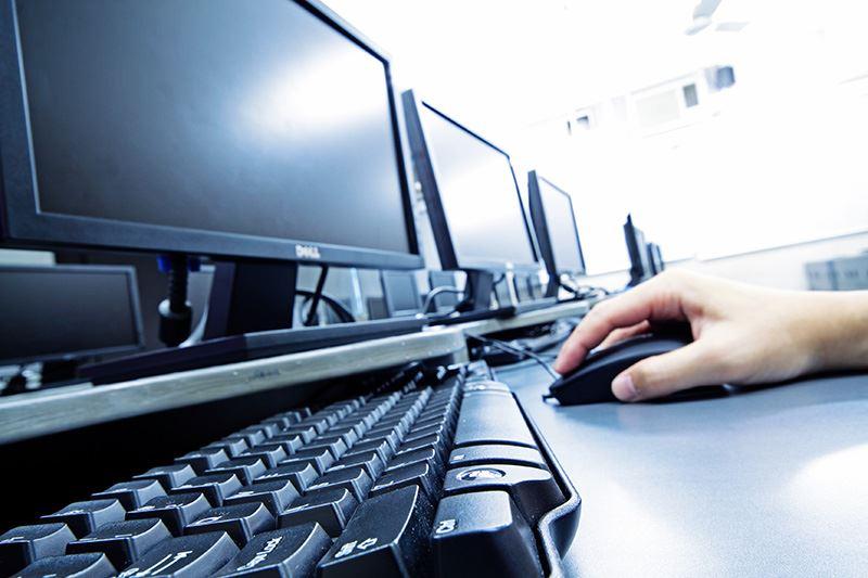 Qual a diferença entre SEO e SEM?